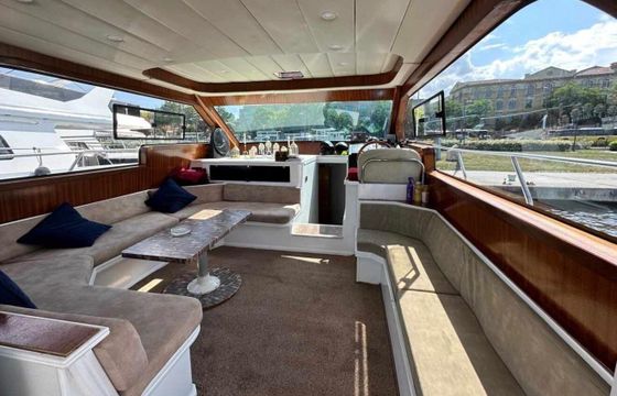 Motor yacht custom 2005 360hp
