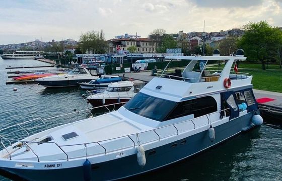 Motor yacht custom 2005 360hp