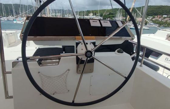 Catamaran Lagoon-Bénéteau Lagoon 620 - 6 + 2 cab. 18.9m