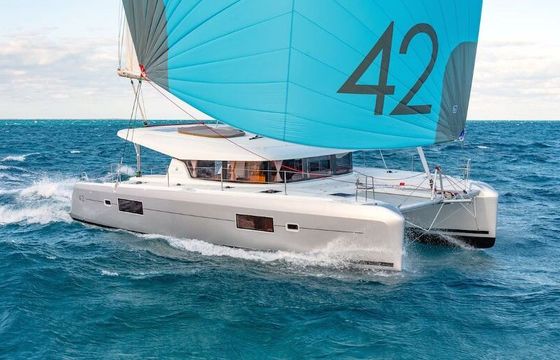 Catamaran Lagoon 42 12.8m