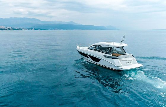 Motorboat Beneteau Gran Turismo 41 600hp