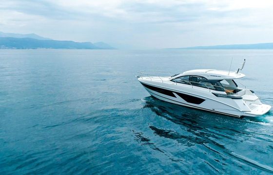 Motorboat Beneteau Gran Turismo 41 600hp