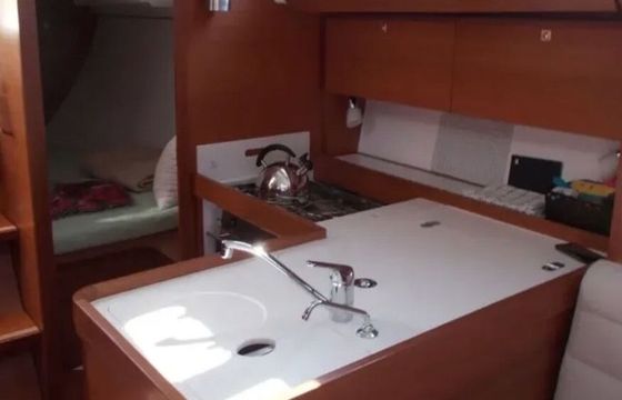 Sailboat Dufour 350 9.98m