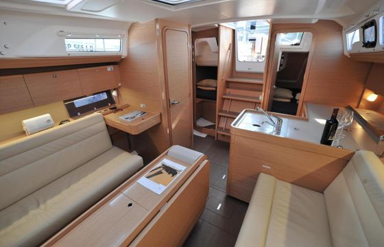 Sailboat Dufour 350 GRAND LARGE 10m