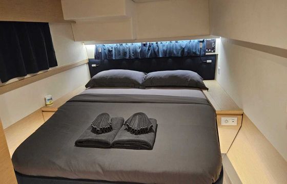 Catamaran Fountaine Pajot Fountaine Pajot Saona 47 Quintet - 5 + 1 cab. 13m