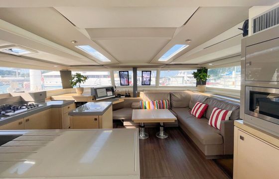Catamaran Fountaine Pajot Fountaine Pajot Saona 47 Quintet - 5 + 1 cab. 13m