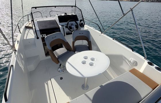 Motorboat Beneteau FLYER 7 SUNDECK 200hp