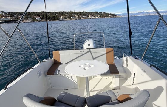 Motorboat Beneteau FLYER 7 SUNDECK 200hp