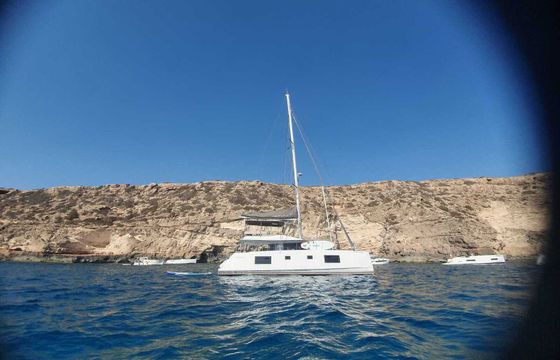 Catamaran Nautitech 46 FLY 14m