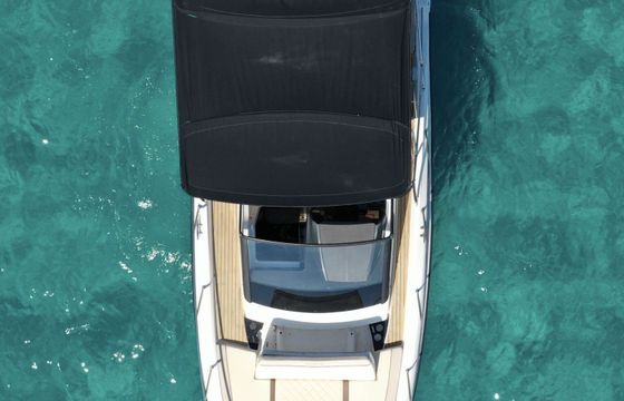 Motorboat Quicksilver Activ 875 Sundeck 250hp