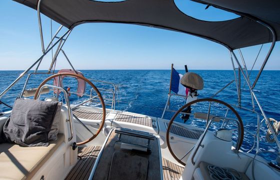 Sailboat Beneteau Oceanis 40 11.82m