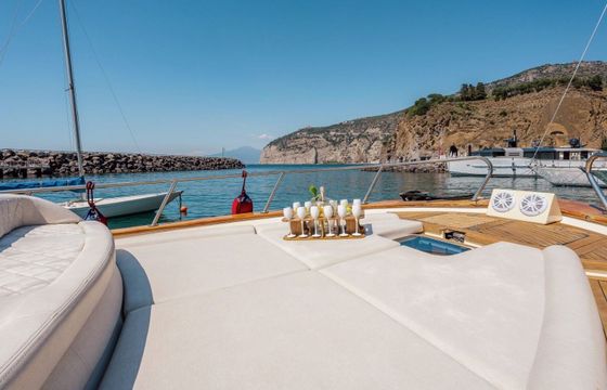 Motorboat Tecnonautica Jeranto Jeranto 10 HT 700hp