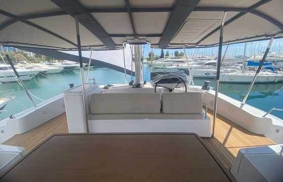 Catamaran Catana Group Bali 5.8 - 6 + 2 cab. 17m