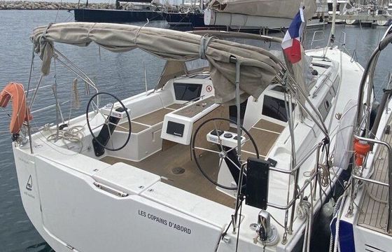 Sailboat Dufour 390 Grand Large 11m