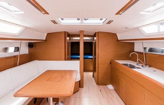 Sailboat JEANNEAU SUN ODYSSEY 479 14.43m