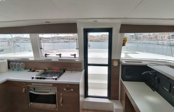 Catamaran Catana Group Bali 4.2 - 4 + 1 cab. 12m
