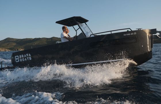 Motorboat BravaBoats BA75 300hp
