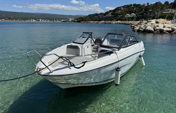 Motorboat Jeanneau BR 650 150hp