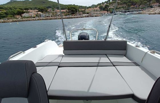 Motorboat Jeanneau BR 650 150hp