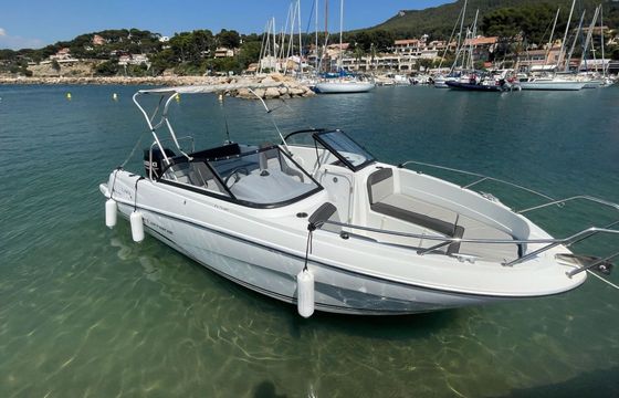 Motorboat Jeanneau BR 650 150hp