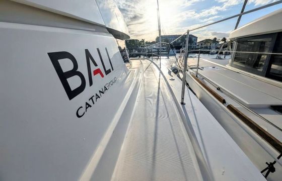 Catamaran Catana Group Bali 4.4 - 4 + 2 cab. 13m