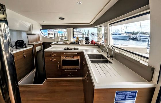 Catamaran Catana Group Bali 4.4 - 4 + 2 cab. 13m