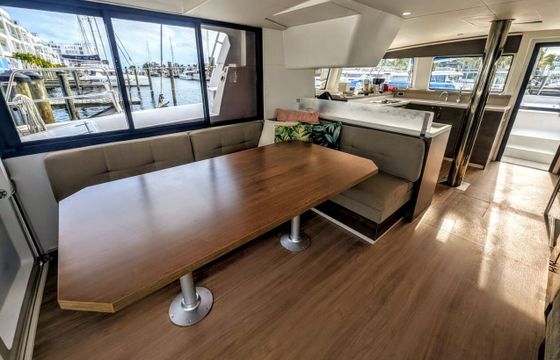 Catamaran Catana Group Bali 4.4 - 4 + 2 cab. 13m