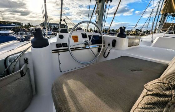 Catamaran Catana Group Bali 4.4 - 4 + 2 cab. 13m