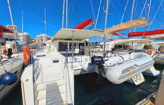 Catamaran LAGOON Lagoon 421 12.8m