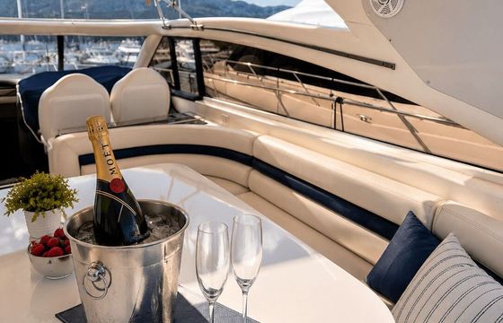 Motor yacht Princess V65 2600hp