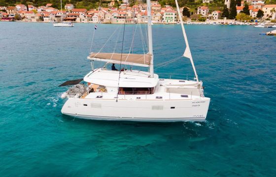 Catamaran Lagoon-Bénéteau Lagoon 400 S2 - 4 + 2 cab. 11m