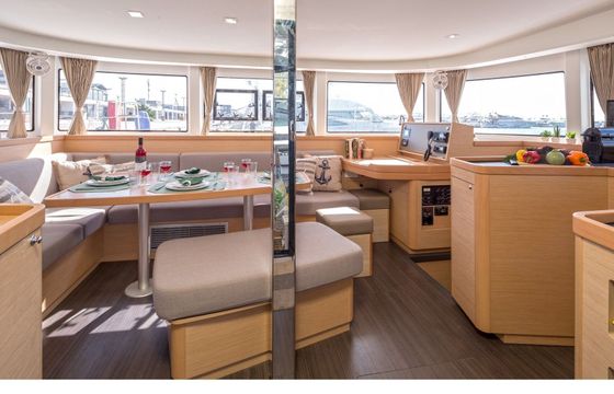 Catamaran Lagoon Lagoon 42 12.8m