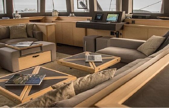 Catamaran LAGOON 620 Essence 18.9m
