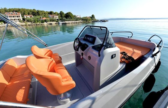 Motorboat Quicksilver Activ 555 Open LIMITED EDITION 100hp