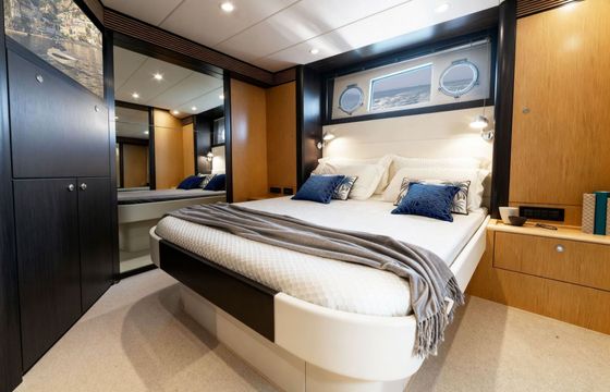 Motor yacht Riva Vertigo 2800hp