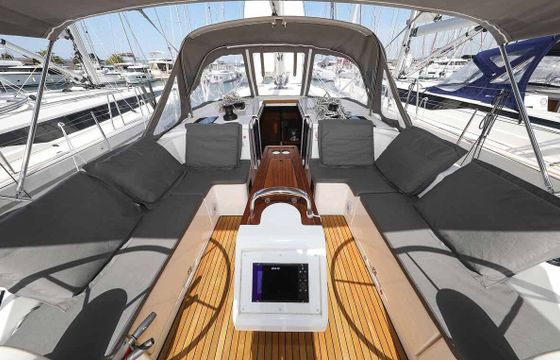 Sailboat Bavaria Yachtbau Bavaria C42 12m