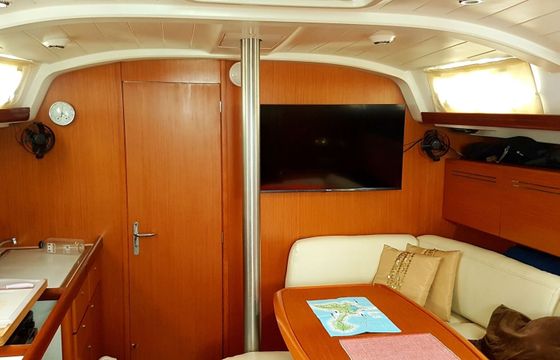 Sailboat Beneteau Cyclades 43.3 13.26m