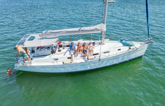 Sailboat Beneteau Cyclades 43.3 13.26m