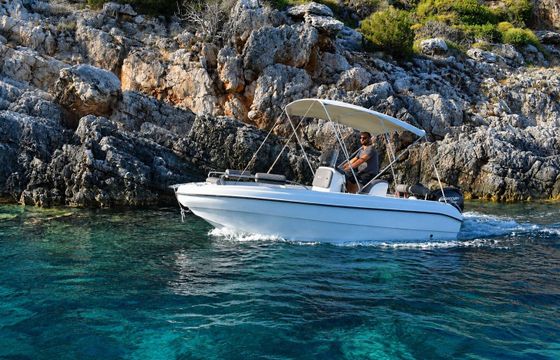 Motorboat Karel xs480 30hp