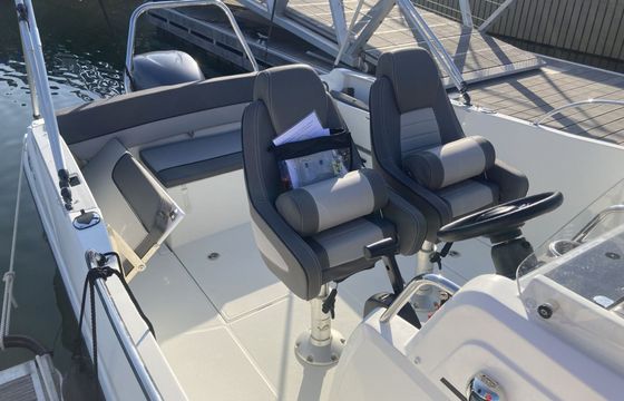 Motorboat Jeanneau Superbe Cap Camarat 7.5 open 225hp