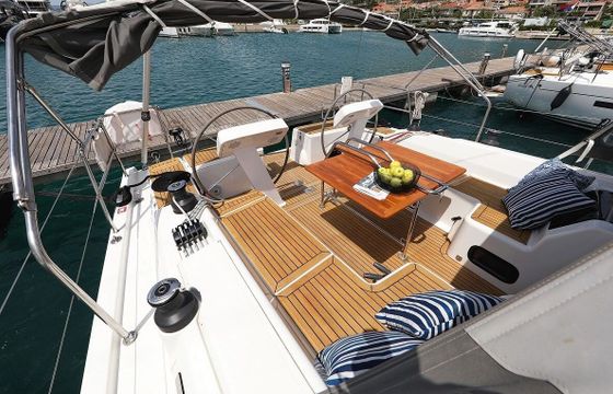 Sailboat HANSE 458 14.04m