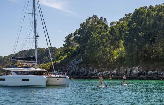 Catamaran LAGOON 43 (4 CAB + 2) / 4 SDB 13m