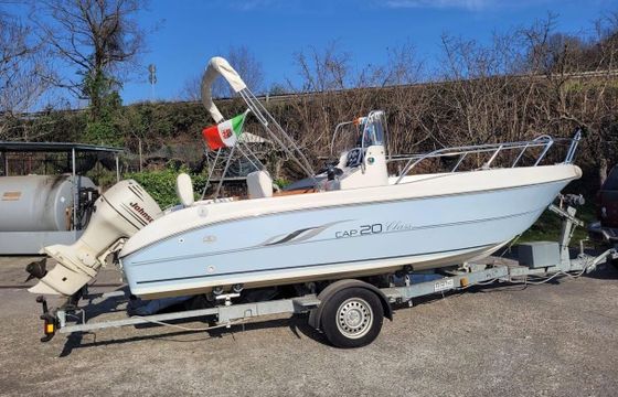 Motorboat Capelli Cap 20