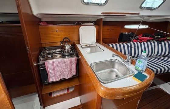 Sailboat Beneteau First 31.7 9m