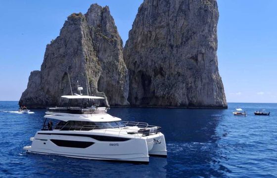 Motorboat Prestige M 48 640hp