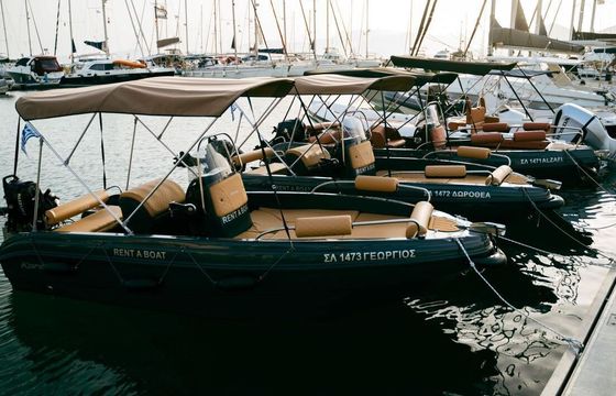 Motorboat Karel 4.8 30hp