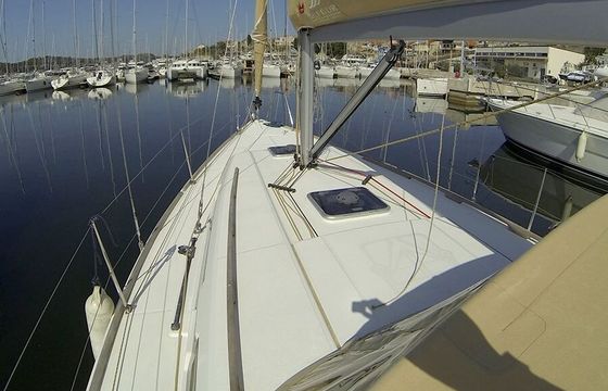 Sailboat DUFOUR 335 Grand Large 10m