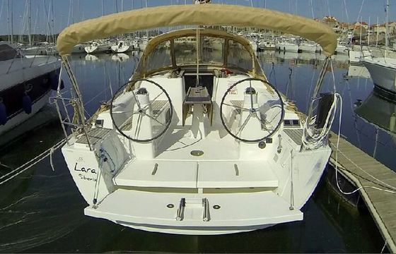 Sailboat DUFOUR 335 Grand Large 10m