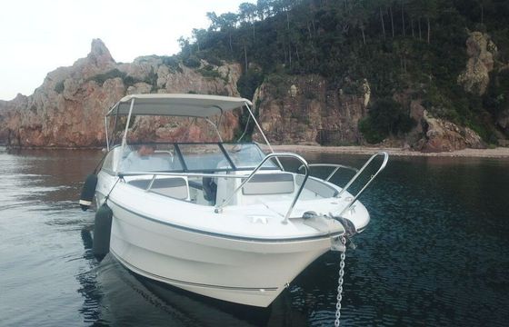 Motorboat Jeanneau Cap Camarat 7.5 br2 300hp