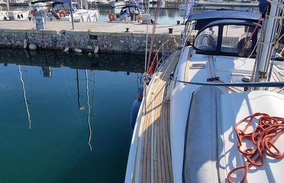 Sailboat Jeanneau Sun Odyssey 42i Performance 12m